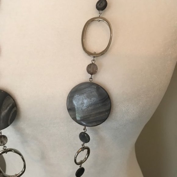 Lia Sophia - Mother-of-Pearl & Silver Necklace - Picture 2 of 9